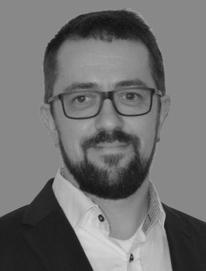 Armin Köllner, Steuerfachangestellter